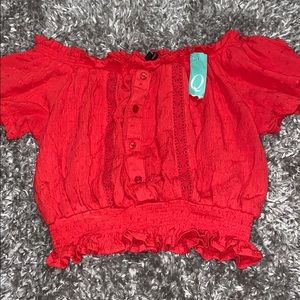 Off the shoulder crop